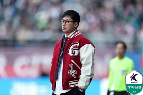 イ・ジョンヒョ監督
