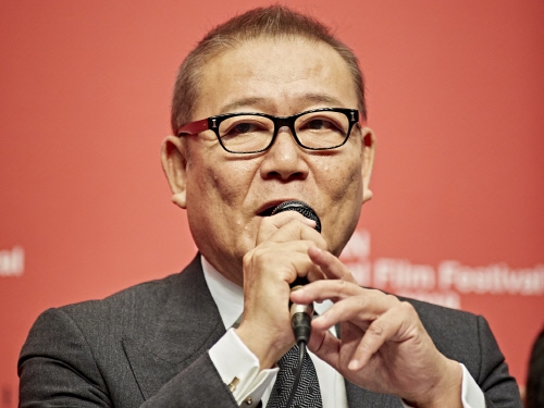 釜山国際映画祭、“旭日旗発言”で炎上した俳優・國村隼に公式謝罪
