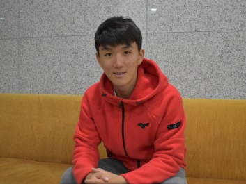 「キ・ソンヨン先輩に早く引退してもらいたい」韓国代表22歳MFが語った本音