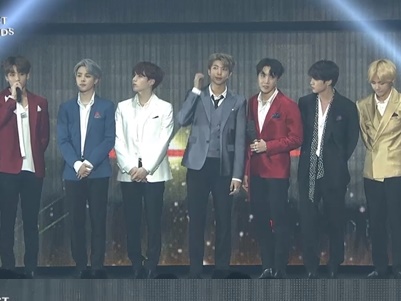 大賞はBTSとイ・ビョンホン。今年も大きな盛り上がりを見せた「2018 AAA」受賞者は