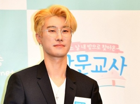 「フェミニストは精神病」韓国のラッパーが問題発言で物議