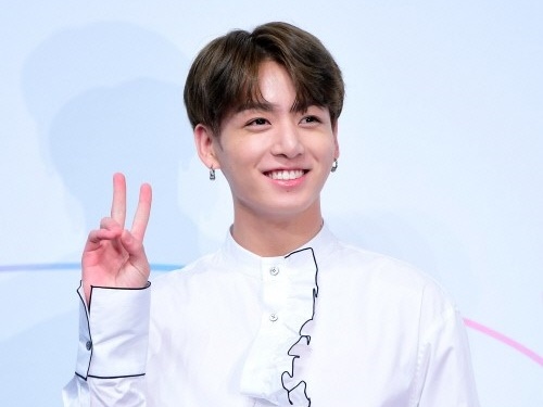 【SSタイムマシン】伝説的な写真でBTSジョングクの成長を振り返る。未来のCMキングも決まり？