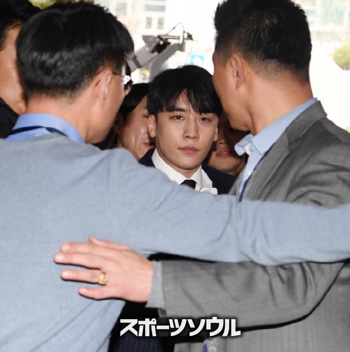 実刑判決のv I スンリ が再び裁判を受ける デビュー15周年祝うbigbangメンバーと対照的 スポーツソウル日本版 実刑判決のv I スンリ が再び裁判を受ける デビュー15周年祝うbigbangメンバーと対照的 スポーツソウル日本版