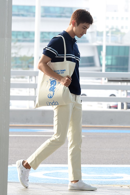 東方神起チャンミン 爽やかすぎる 空港ファッションが話題に Photo スポーツソウル日本版