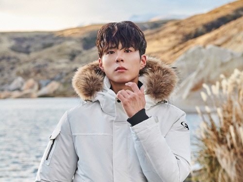 俳優パク・ボゴムが冬のトレンドを先取り！ 韓国ファッション界の“最旬アウター事情”とは？