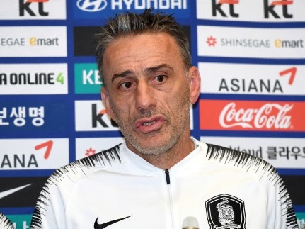 北朝鮮から帰国した韓国代表ベント監督「サッカーは観客が入ってこそ…」【現地インタビュー】