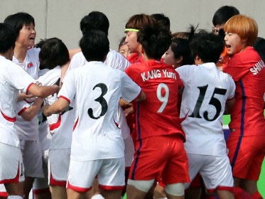 東京五輪出場をかけて…女子サッカーでも韓国と北朝鮮による“南北戦”が行われる