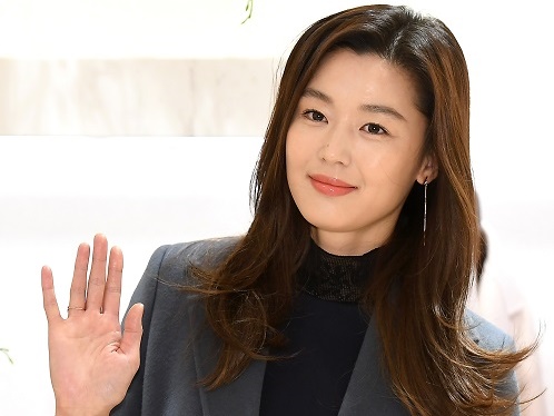 “熱々デート”で離婚説を完全に吹き飛ばした女優チョン・ジヒョン、5年ぶりのドラマ復帰へ視界良好