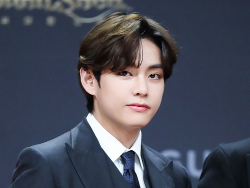 「これは芸術」BTS・Vの “美しすぎる横顔”にドキッ！GQメイキングカットが話題に 【PHOTO】
