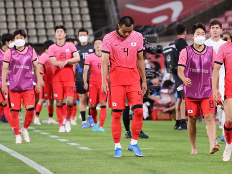 サッカー韓国代表の東京五輪惨敗、責任は監督だけにあるのか…残念さ残った“分析システムの消失”