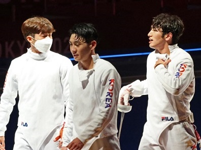 韓国が日本に敗れる…男子フェンシングのエペ団体準決勝、日本は初のメダル確定。韓国は銅を目指す