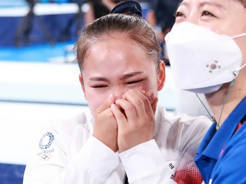 女子体操で韓国が史上初のメダル！ヨ・ソジョンが跳馬で銅、“父娘メダリスト”の快挙【東京五輪】