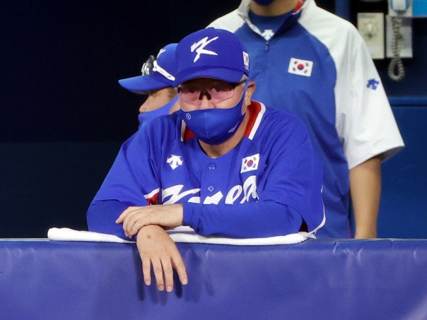 日本に敗れた韓国、監督は“痛恨のベースカバー”をどう見た？「アウトだと思ってアピールしたが…」