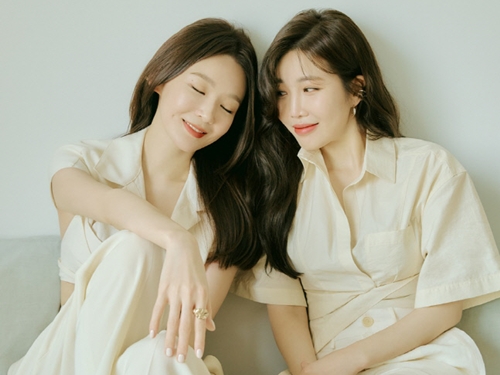 韓国の女性デュオDavichiが大ヒット曲をカバー！夏の終わりを知らせるバラードを歌い上げる