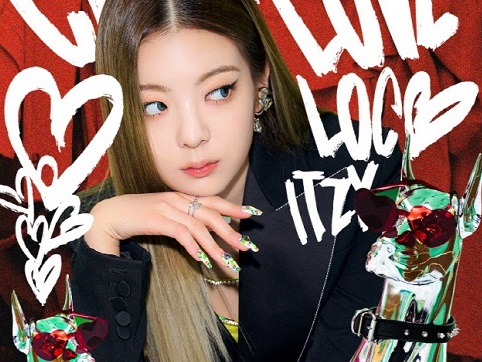 ITZY、初フルアルバムの個人コンセプトイメージを公開…イェジとリアの個性に注目！