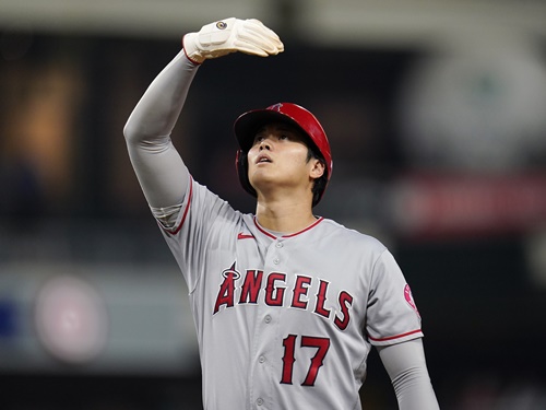 「大変なことになった！」大谷翔平の本塁打トップ陥落危機に韓国メディア「オオタニ越えも目前」