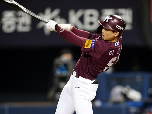 元中日イ・ジョンボムの息子イ・ジョンフが快挙！韓国プロ野球初の“親子2代”で首位打者受賞