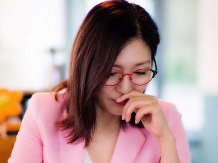 【単独】少女時代テヨンを騙した不動産投資に加担？韓国女性コメディアン「会ったこともない」