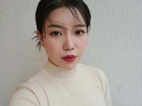 性的暴行をしたとの疑惑が浮上した韓国女性歌手が反論「私に告白してきた男、タイプでもない」