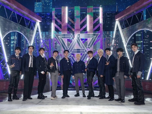 SEVENTEEN、9thミニアルバム『Attacca』活動終了…圧巻パフォーマンスで世界を魅了