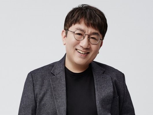 “BTSの父”パン・シヒョク議長、『MAMA』で通算5回目の受賞！音楽業界を代表する“リーダー”に
