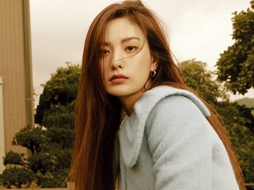 「世界で最も美しい顔」1位AFTERSCHOOLナナ、優雅な“お嬢様ルック”に熱視線【PHOTO】