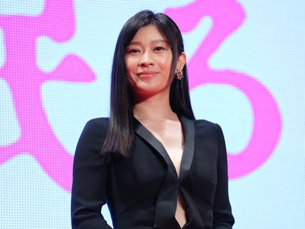 篠原涼子主演のNetflixドラマ『金魚妻』、韓国でもヒットしそうな理由とは