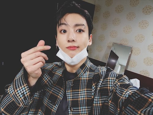 “さすがグク” BTSのJUNG KOOKの自撮り、たった28分で100万「いいね」突破！【PHOTO】