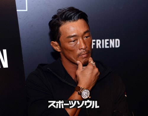 秋山成勲が告白した ファイトマネー事情 が 韓国格闘家に挫折感与えた と伝えられているワケ スポーツソウル日本版 秋山成勲が告白した ファイトマネー事情 が 韓国格闘家に挫折感与えた と伝えられているワケ スポーツソウル日本版