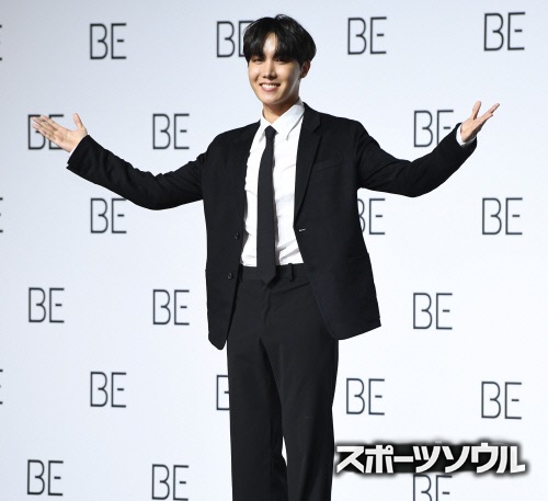 Bts J Hopeが新型コロナに感染 メンバー7人中6人目 回復後 来月のスケジュールに参加する スポーツソウル日本版