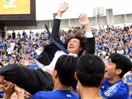 天野純の蔚山現代が17年ぶりKリーグ制覇。W杯の悪夢から「優勝監督」として復活したホン・ミョンボ監督