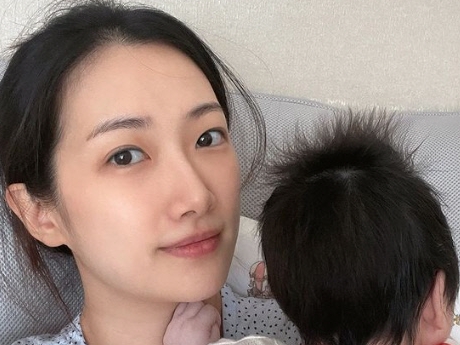 韓国の女性アナウンサーが出産後の体型変化に苦しむ…25kg増加で「胸下は壺」と告白【PHOTO】