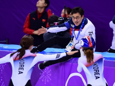 北京五輪で韓国代表の“敵”となった韓国人監督とは？「太極旗に代わって五星紅旗を胸に」と韓国紙