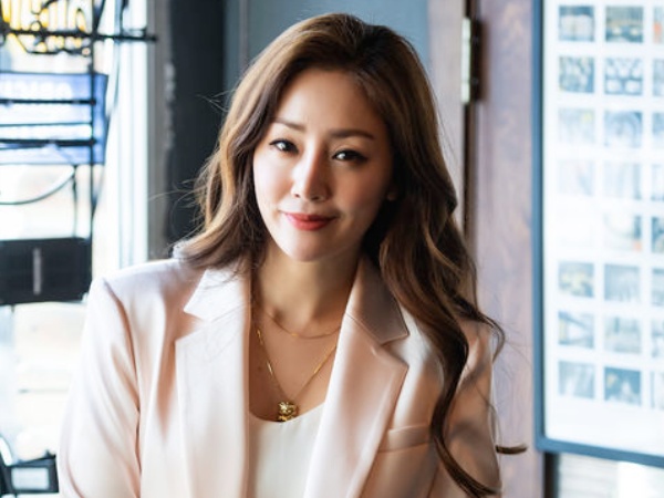 劇団四季に所属していた日本語堪能な『SKYキャッスル』出演女優、友人の結婚式で“迷惑客”に!?【PHOTO】