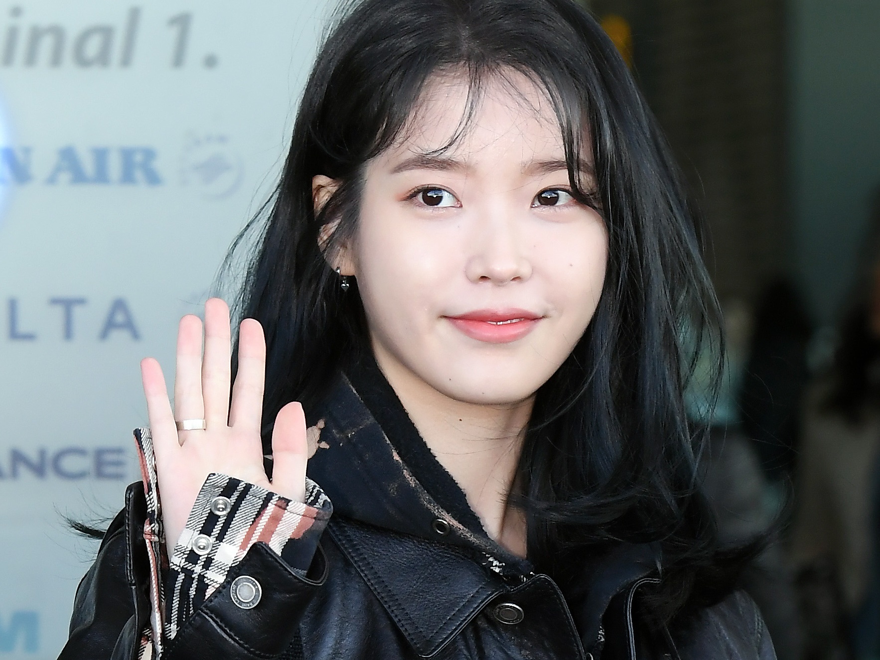 『ベイビー・ブローカー』出演の女優イ・ジウン（IU）に人種差別？仏インフルエンサーが謝罪