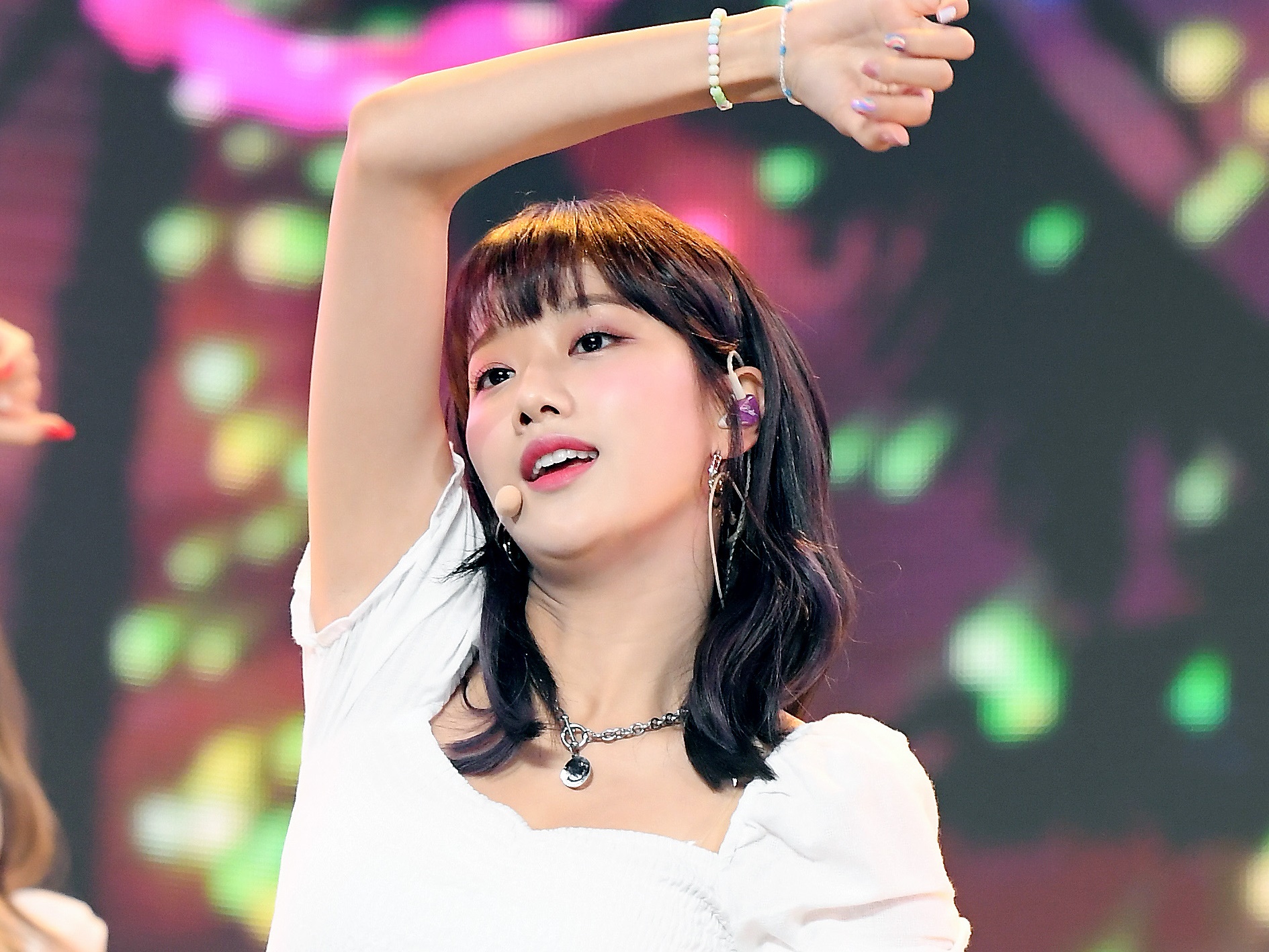 「明るい彼女がうらやましかった」APRILイ・ナウンの“いじめ疑惑”をでっち上げた人物が謝罪