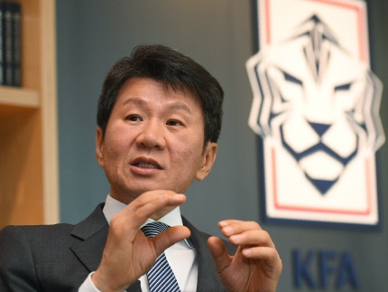 韓国サッカー協会長に退陣求める声…自身が会長務める施工会社のマンション崩落事故で「続ける名分ない」