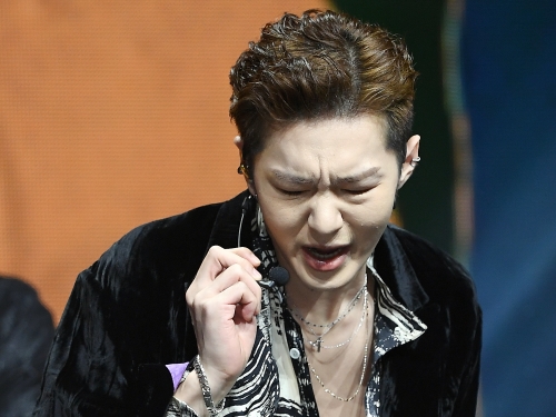 BTOB、音楽番組ステージで「戦争反対！」発言。平和願うチャンソプの“意思表示”に賞賛相次ぐ