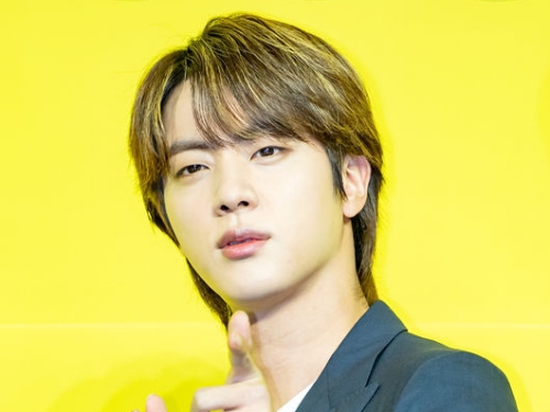 Bts Jin ベッドシーンの帝王 と称される憧れ俳優の作品試写に登場 イ サンヨプとピース Photo スポーツソウル日本版