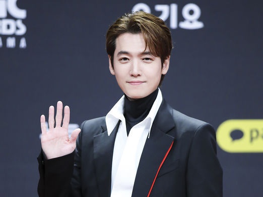 少女時代メンバーと公開恋愛中の韓国俳優が『賢い医師生活』俳優＆PDと…シーズン3待望論、再び