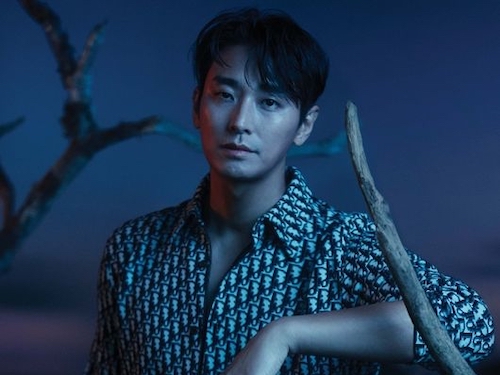 【写真】『神と共に』俳優チュ・ジフンのしっとりした眼差しに“ドキッ”。これぞワイルドな色気！