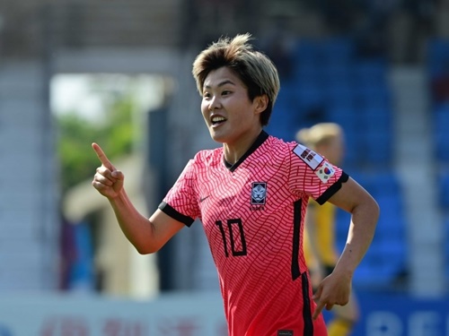 「残る目標は優勝のみ」“最大の壁”豪州破った韓国女子代表、史上初の決勝進出へあと一歩！
