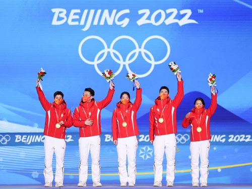 物議醸す中国“疑惑”の金メダル…韓国代表選手も指摘「他の国なら決勝に進めなかった」【北京五輪】
