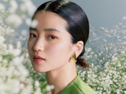 Netflix『二十五、二十一』 “無邪気な女子高生” キム・テリ、「ギャップありすぎ」なオトナの顔【PHOTO】