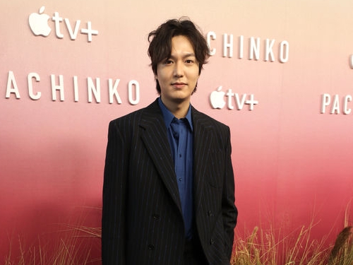 『Pachinko パチンコ』主演イ・ミンホが『イカゲーム』イ・ジョンジェを“尊敬する”理由は？