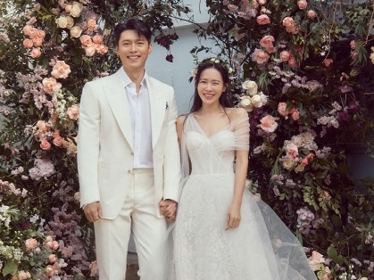 『愛の不時着』ヒョンビン＆ソン・イェジンの結婚式、後輩俳優が“現場写真”を公開【PHOTO】