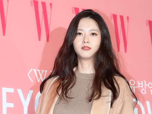 “世界で最も美しい顔100人”に選ばれた女優コ・アラ、意味深な投稿「顔だけではなく人間性も…」