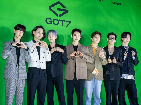 【独占写真30枚】GOT7、1年3カ月ぶりのカムバック…“7人7色”なスーツの着こなし見せた記者懇談会