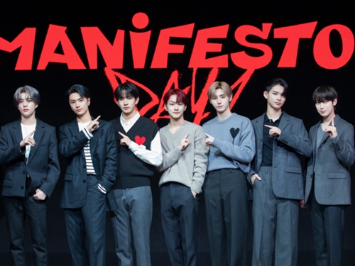 『MANIFESTO:DAY1』で転換点迎えたENHYPEN、曲名から「ハイフン（-）」が消えた理由