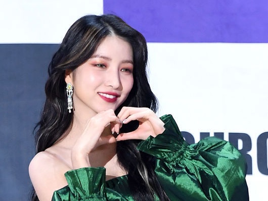 電撃解散したGFRIEND出身の“ソウォン”ことキム・ソジョン、所属事務所を離れる「契約が終了した」
